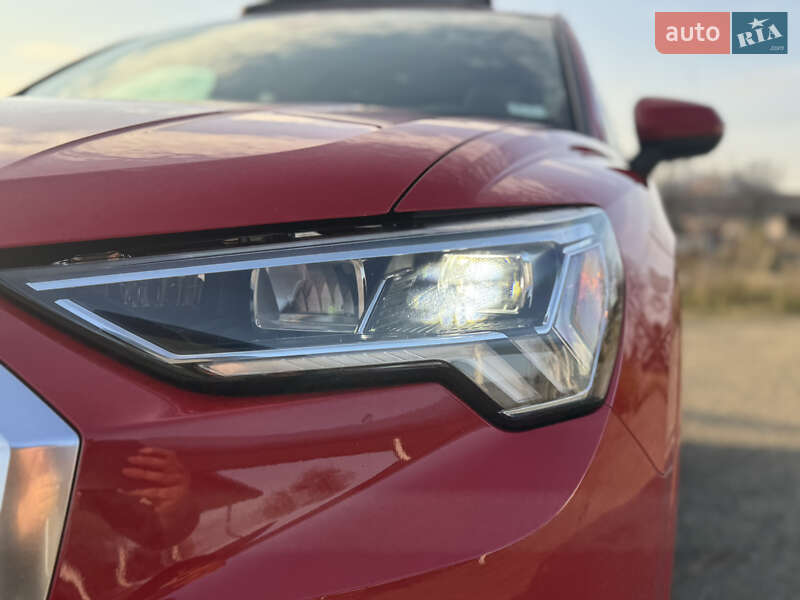 Внедорожник / Кроссовер Audi Q3 2019 в Вижнице