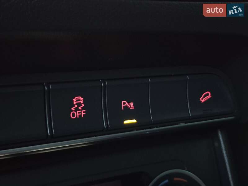 Позашляховик / Кросовер Audi Q3 2016 в Львові