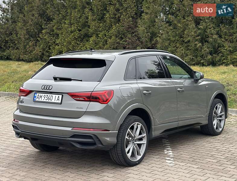 Внедорожник / Кроссовер Audi Q3 2023 в Киеве
