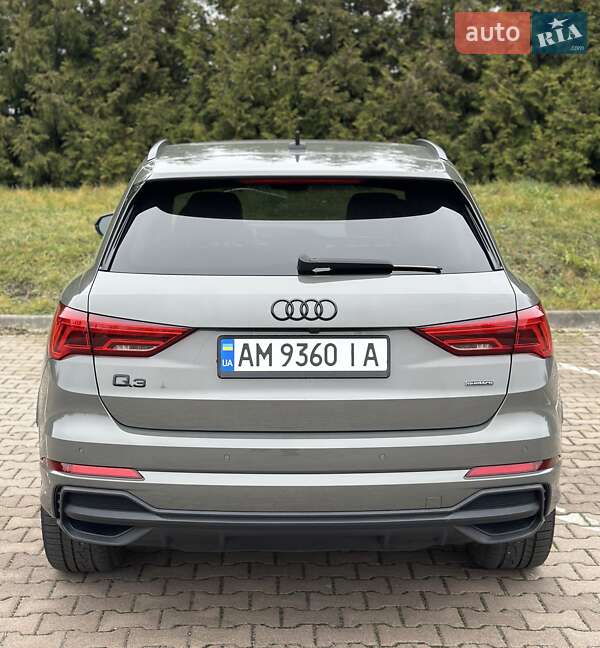Внедорожник / Кроссовер Audi Q3 2023 в Киеве