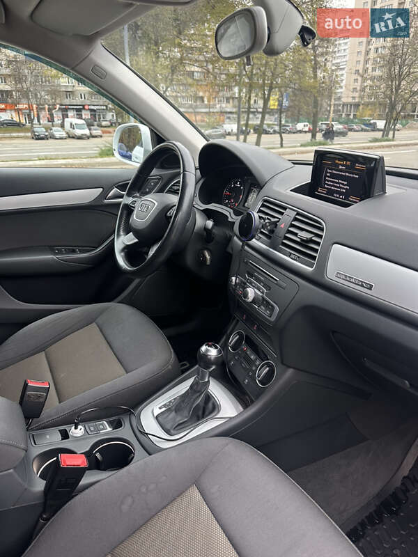 Позашляховик / Кросовер Audi Q3 2015 в Києві