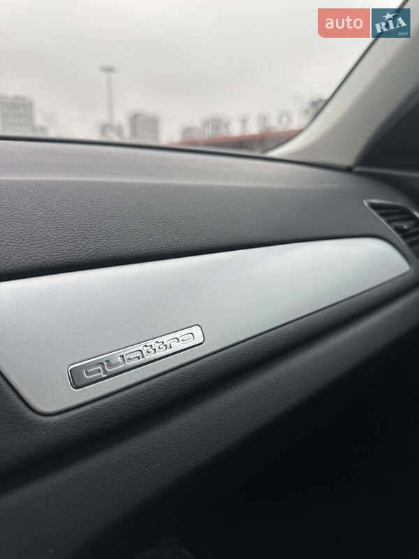 Позашляховик / Кросовер Audi Q3 2015 в Києві