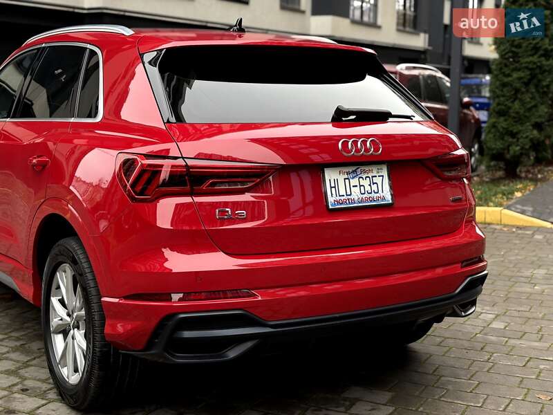 Позашляховик / Кросовер Audi Q3 2020 в Івано-Франківську