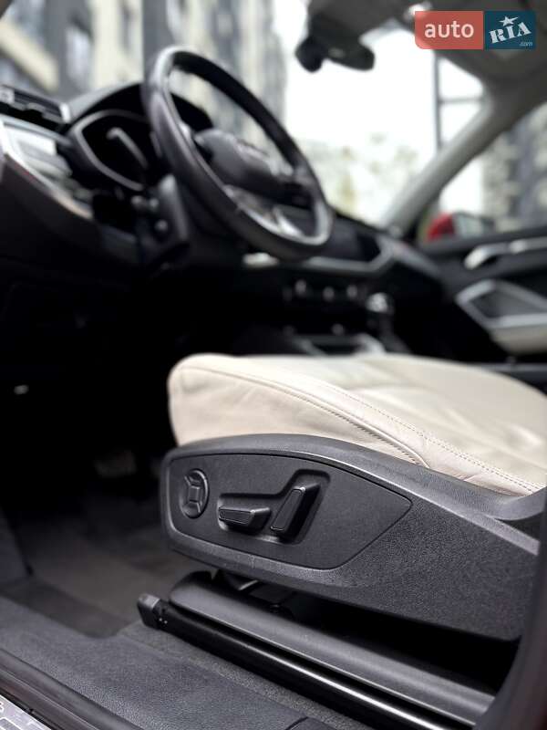 Позашляховик / Кросовер Audi Q3 2020 в Івано-Франківську