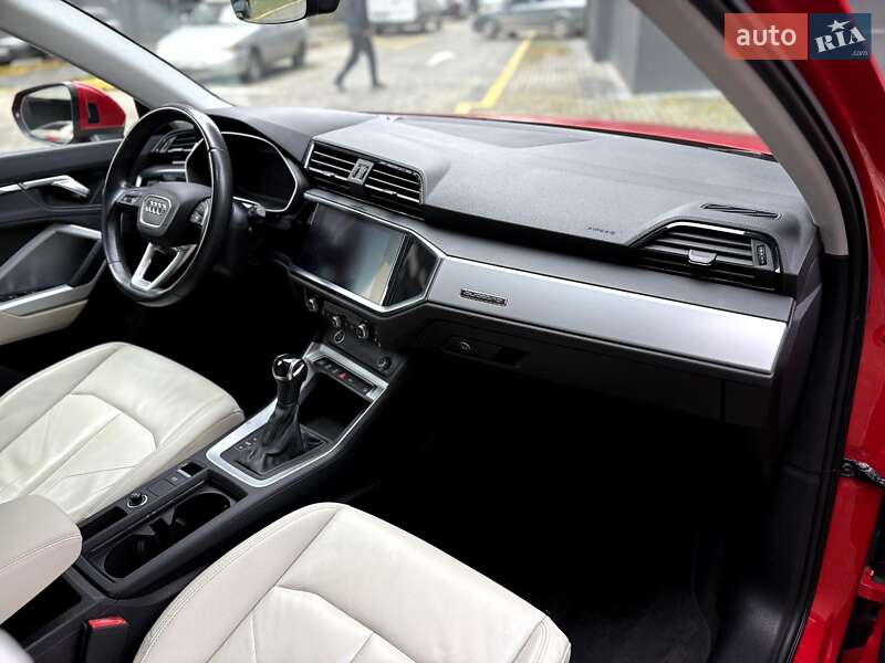 Позашляховик / Кросовер Audi Q3 2020 в Івано-Франківську