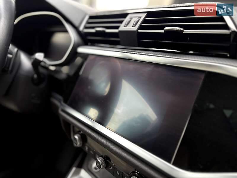 Позашляховик / Кросовер Audi Q3 2020 в Івано-Франківську