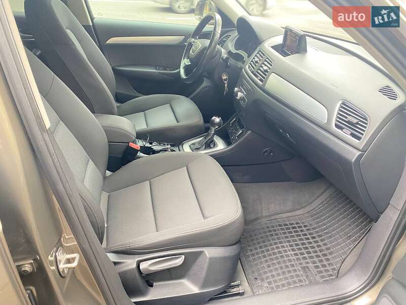 Позашляховик / Кросовер Audi Q3 2016 в Одесі