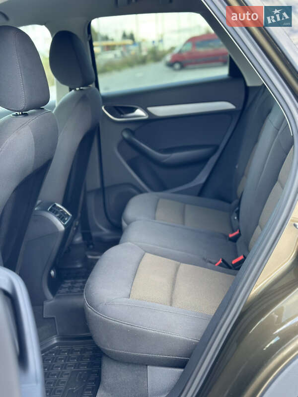 Внедорожник / Кроссовер Audi Q3 2012 в Тернополе фото 29 Внедорожник / Кроссовер Audi Q3 2012 в Тернополе