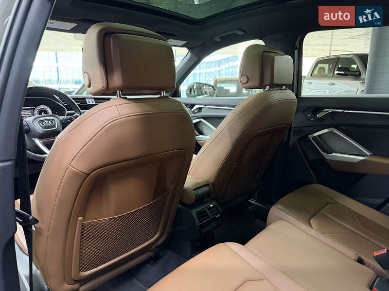 Позашляховик / Кросовер Audi Q3 2020 в Одесі