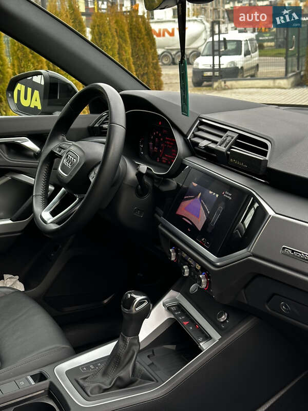 Позашляховик / Кросовер Audi Q3 2019 в Львові фото 20 Позашляховик / Кросовер Audi Q3 2019 в Львові