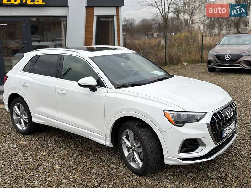 Внедорожник / Кроссовер Audi Q3 2020 в Стрые