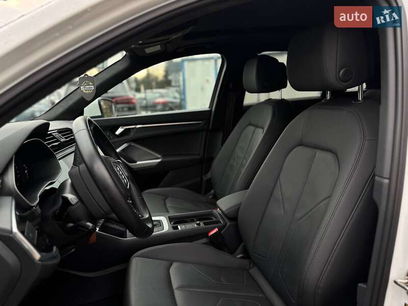 Внедорожник / Кроссовер Audi Q3 2020 в Стрые