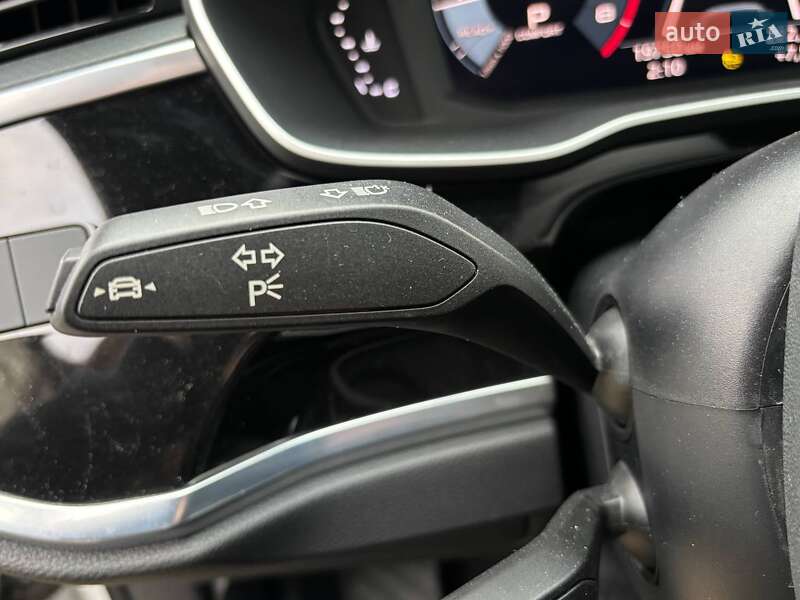 Внедорожник / Кроссовер Audi Q3 2020 в Стрые