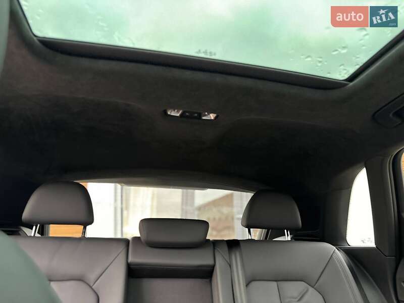 Внедорожник / Кроссовер Audi Q3 2020 в Стрые