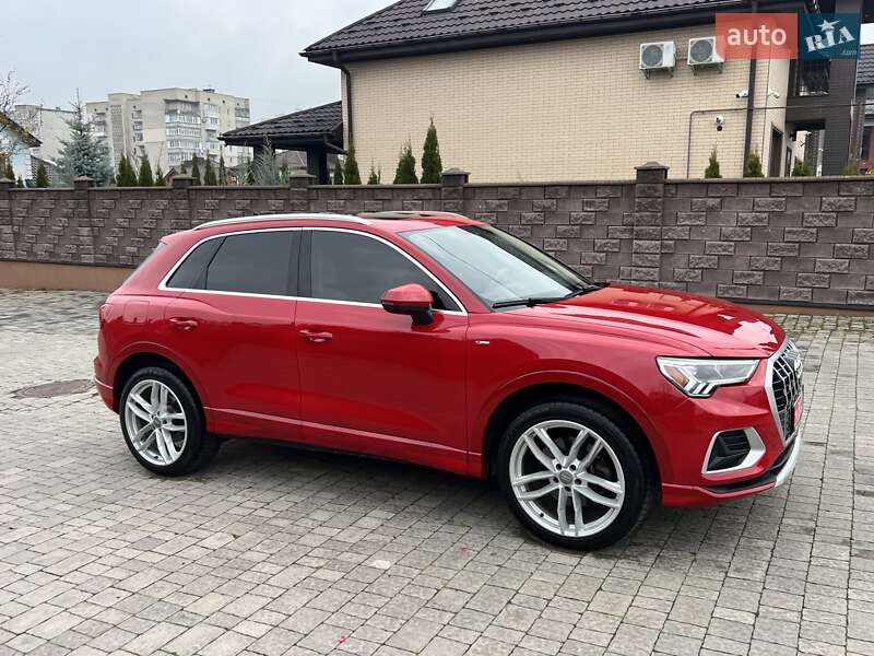 Внедорожник / Кроссовер Audi Q3 2020 в Ровно