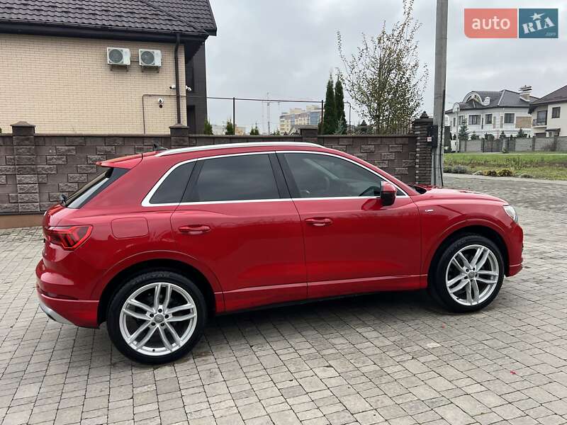 Внедорожник / Кроссовер Audi Q3 2020 в Ровно