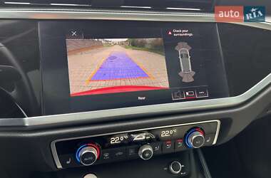 Внедорожник / Кроссовер Audi Q3 2020 в Ровно