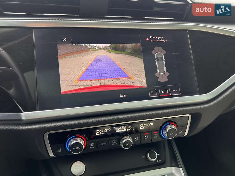 Внедорожник / Кроссовер Audi Q3 2020 в Ровно
