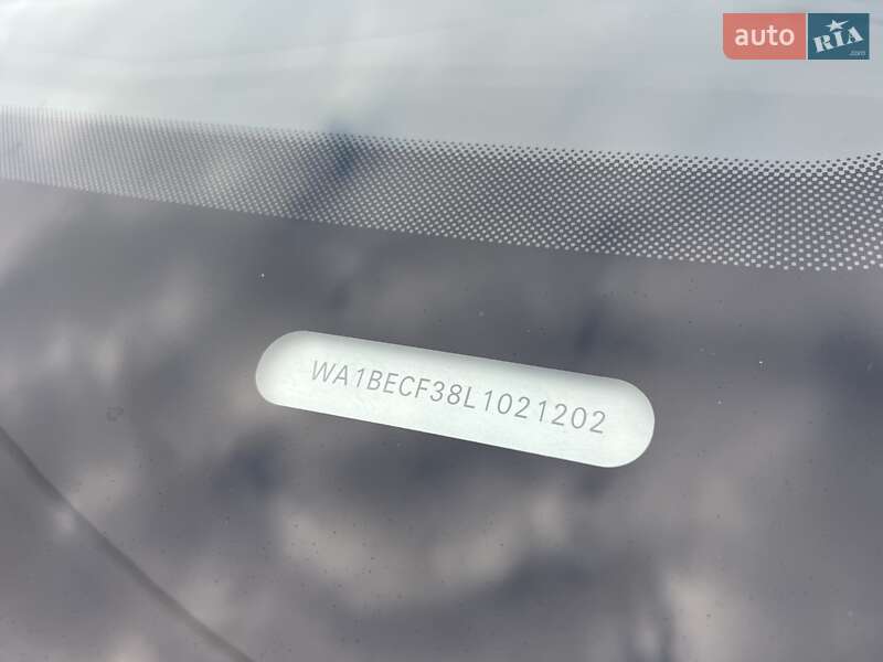 Внедорожник / Кроссовер Audi Q3 2020 в Ровно