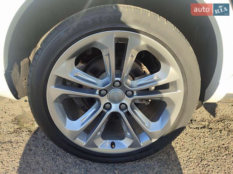 Внедорожник / Кроссовер Audi Q3 2018 в Луцке