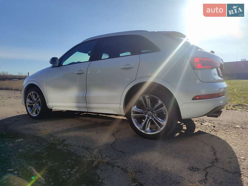 Внедорожник / Кроссовер Audi Q3 2018 в Луцке