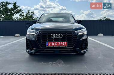 Внедорожник / Кроссовер Audi Q3 2021 в Киеве