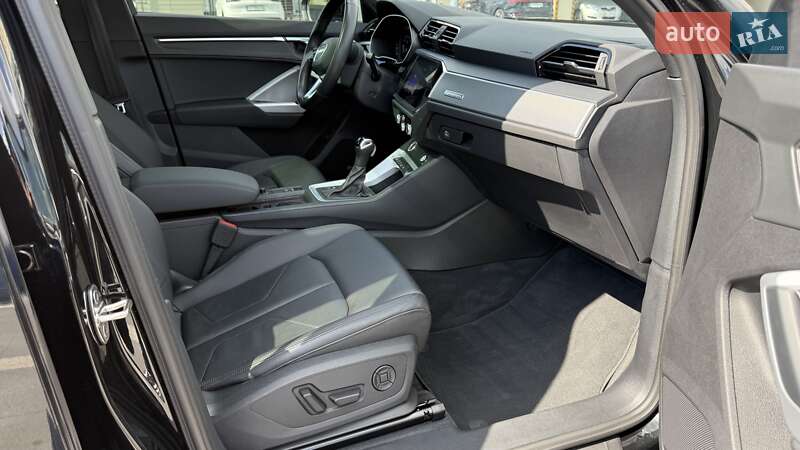 Позашляховик / Кросовер Audi Q3 2021 в Києві фото 9 Позашляховик / Кросовер Audi Q3 2021 в Києві