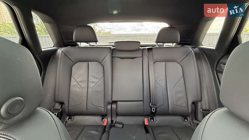 Позашляховик / Кросовер Audi Q3 2021 в Києві фото 13 Позашляховик / Кросовер Audi Q3 2021 в Києві