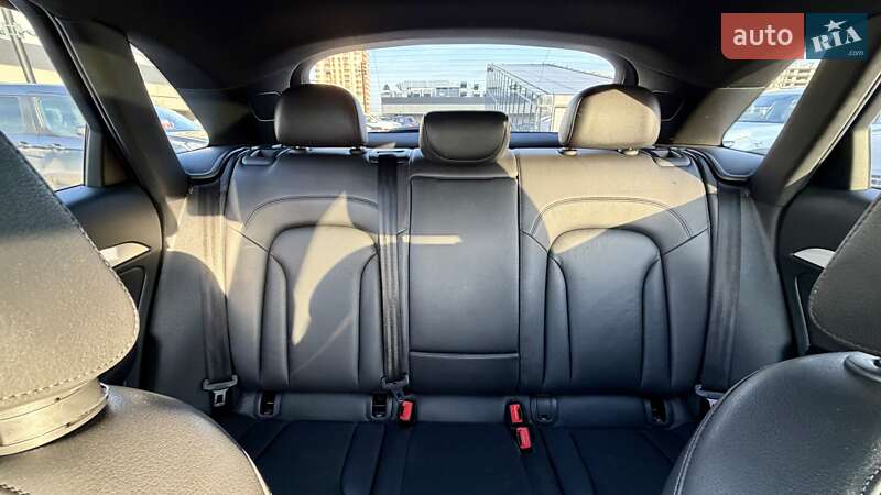 Позашляховик / Кросовер Audi Q3 2017 в Києві