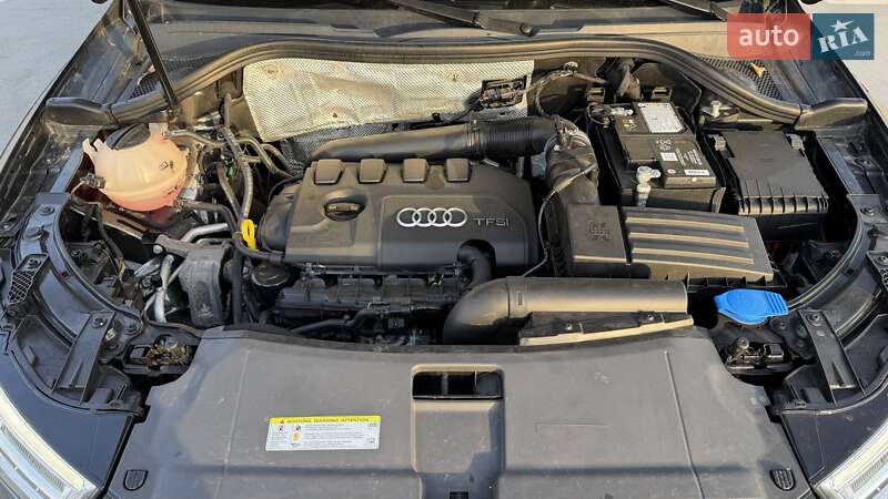 Позашляховик / Кросовер Audi Q3 2017 в Києві