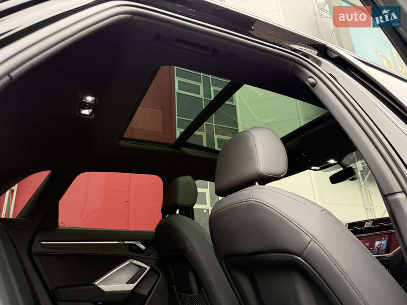 Позашляховик / Кросовер Audi Q3 2020 в Києві