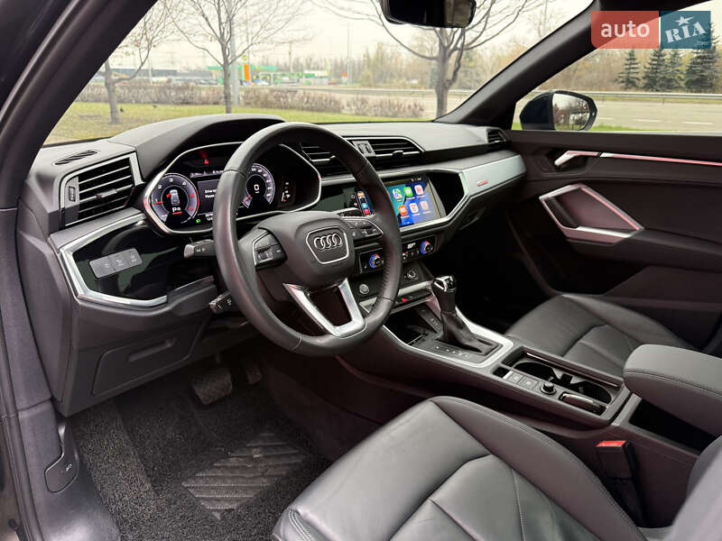 Позашляховик / Кросовер Audi Q3 2020 в Києві