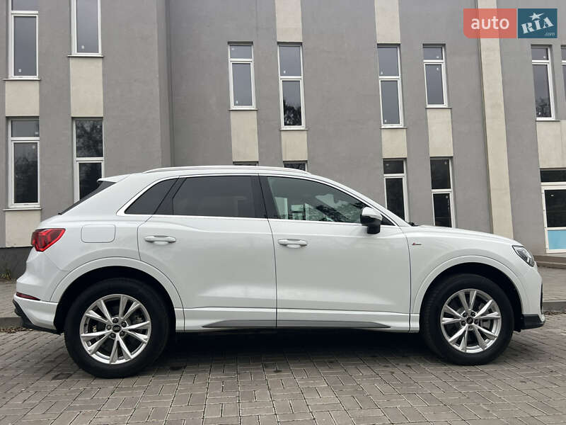 Позашляховик / Кросовер Audi Q3 2023 в Сумах фото 4 Позашляховик / Кросовер Audi Q3 2023 в Сумах