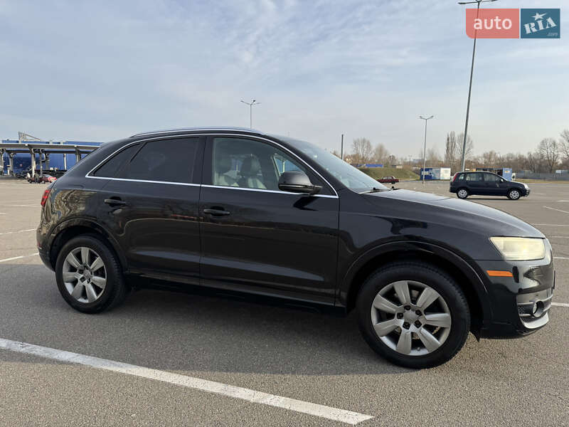 Позашляховик / Кросовер Audi Q3 2015 в Києві