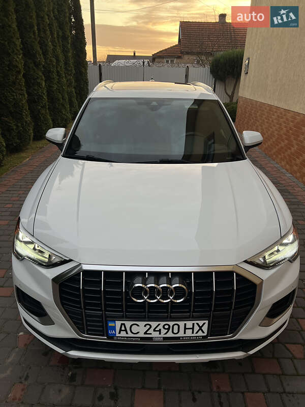 Позашляховик / Кросовер Audi Q3 2020 в Нововолинську
