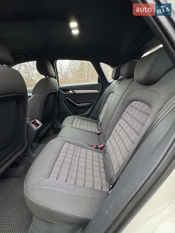 Позашляховик / Кросовер Audi Q3 2012 в Дніпрі фото 9 Позашляховик / Кросовер Audi Q3 2012 в Дніпрі