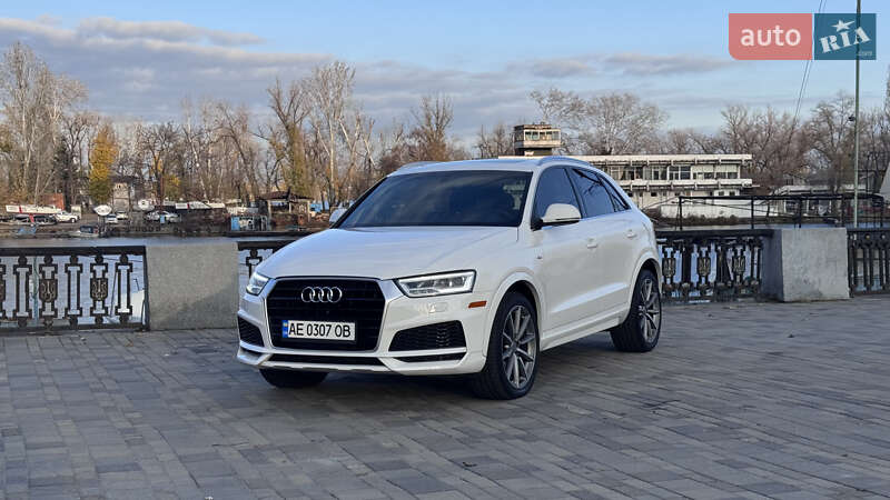 Позашляховик / Кросовер Audi Q3 2018 в Дніпрі