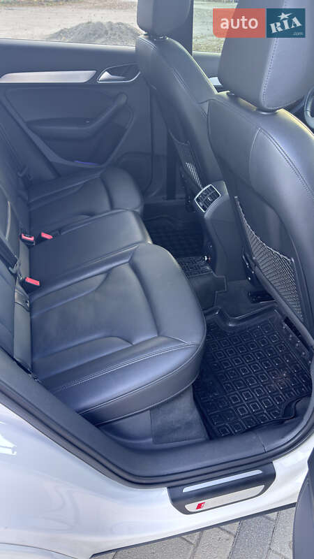 Позашляховик / Кросовер Audi Q3 2018 в Дніпрі