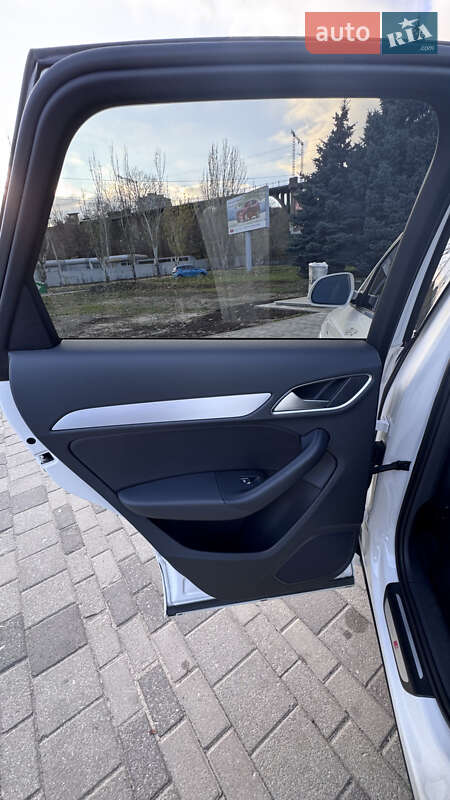 Позашляховик / Кросовер Audi Q3 2018 в Дніпрі