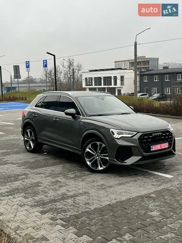 Позашляховик / Кросовер Audi Q3 2021 в Львові фото Позашляховик / Кросовер Audi Q3 2021 в Львові