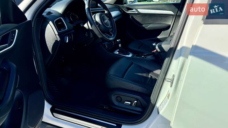 Позашляховик / Кросовер Audi Q3 2018 в Києві