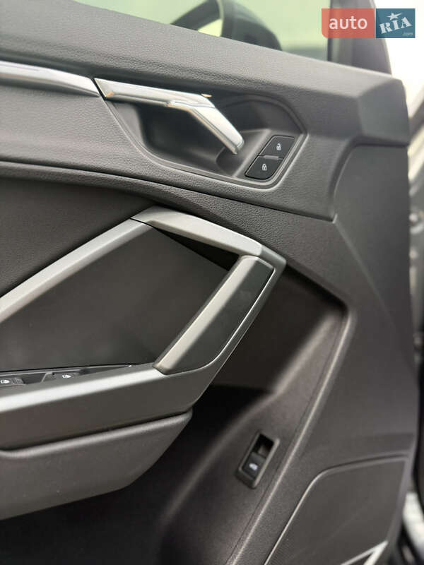 Позашляховик / Кросовер Audi Q3 2020 в Шепетівці фото 14 Позашляховик / Кросовер Audi Q3 2020 в Шепетівці