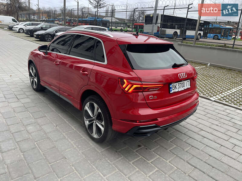 Внедорожник / Кроссовер Audi Q3 2020 в Ровно