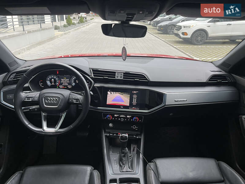Внедорожник / Кроссовер Audi Q3 2020 в Ровно