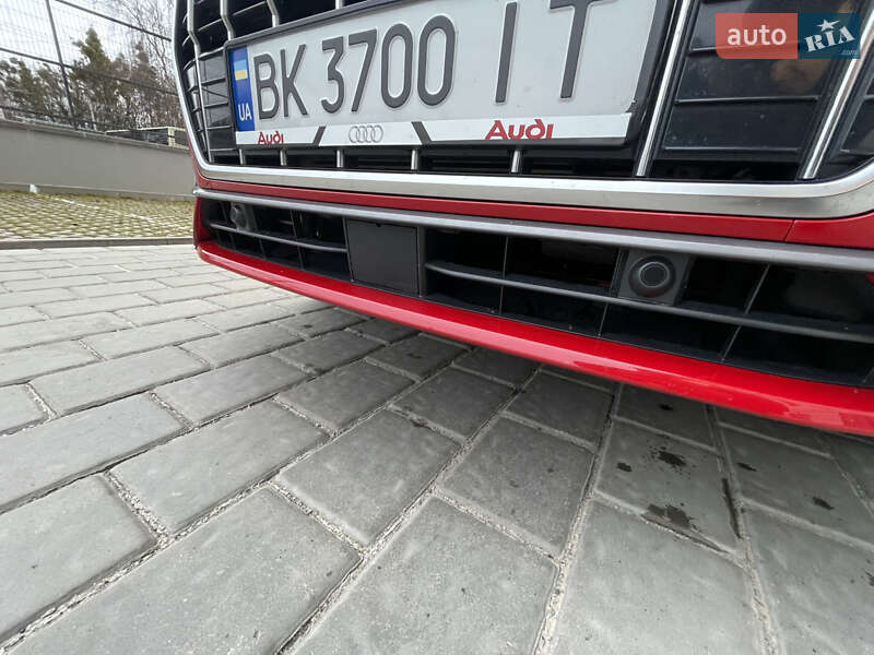 Внедорожник / Кроссовер Audi Q3 2020 в Ровно