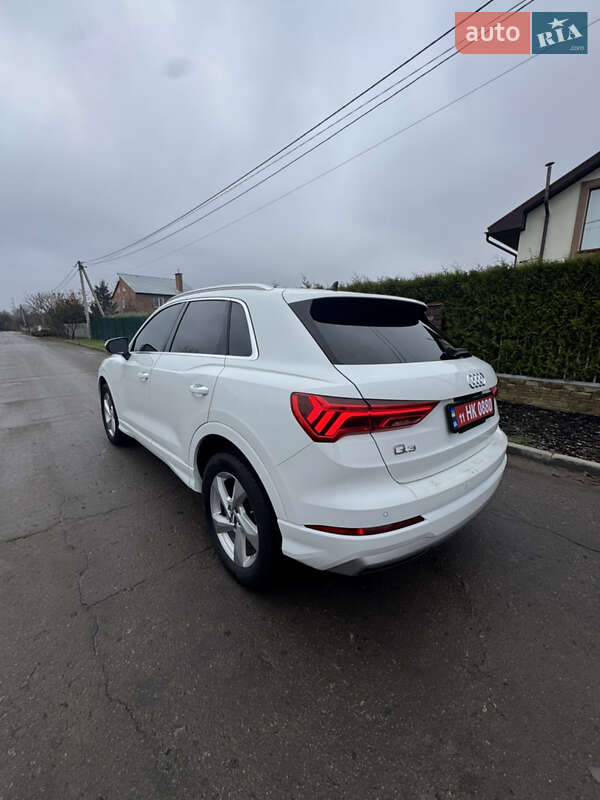 Позашляховик / Кросовер Audi Q3 2020 в Полтаві