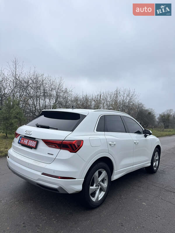 Позашляховик / Кросовер Audi Q3 2020 в Полтаві