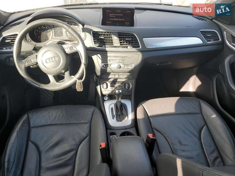 Позашляховик / Кросовер Audi Q3 2016 в Луцьку