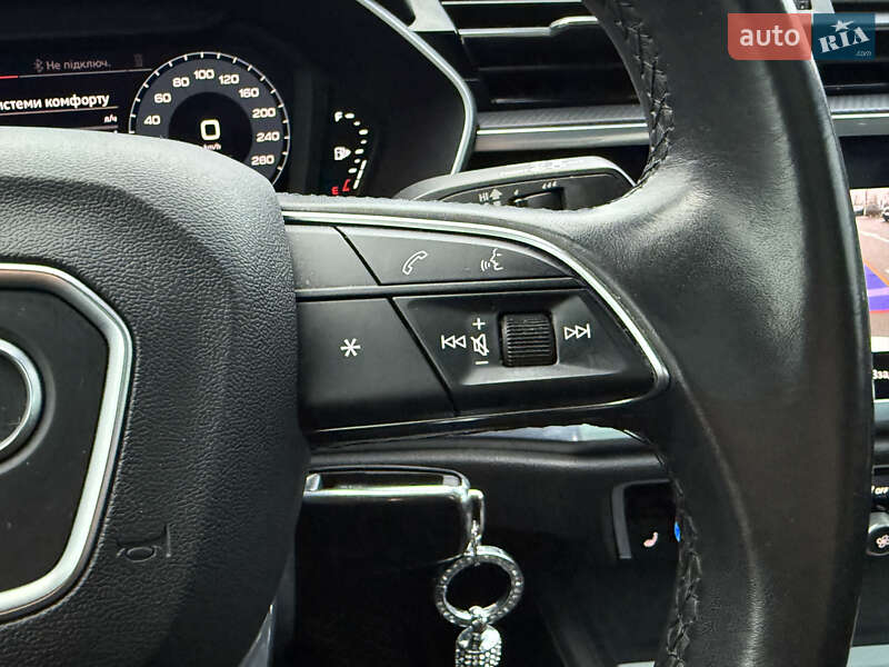 Позашляховик / Кросовер Audi Q3 2021 в Києві фото 20 Позашляховик / Кросовер Audi Q3 2021 в Києві