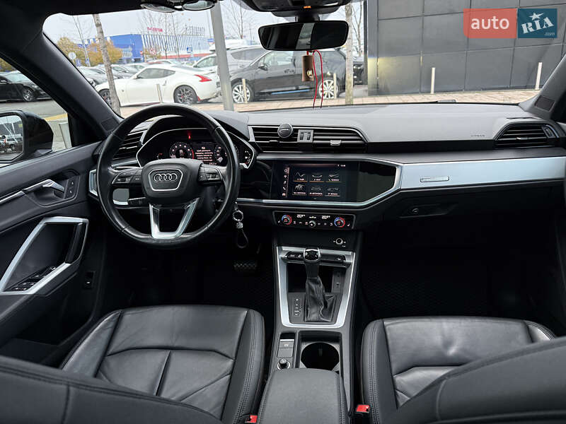 Позашляховик / Кросовер Audi Q3 2021 в Києві фото 31 Позашляховик / Кросовер Audi Q3 2021 в Києві